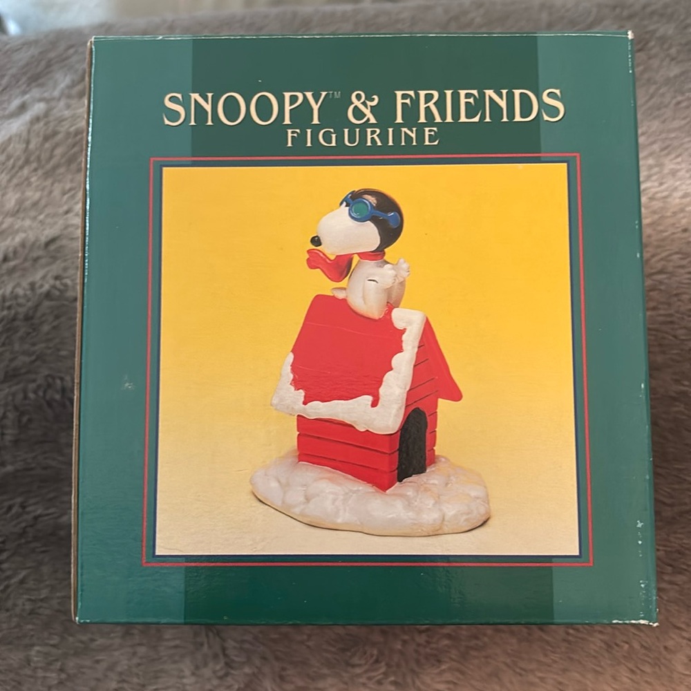 Vintage Snoopy Figurine